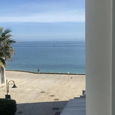 L' Angolo Sul Mare Apartment